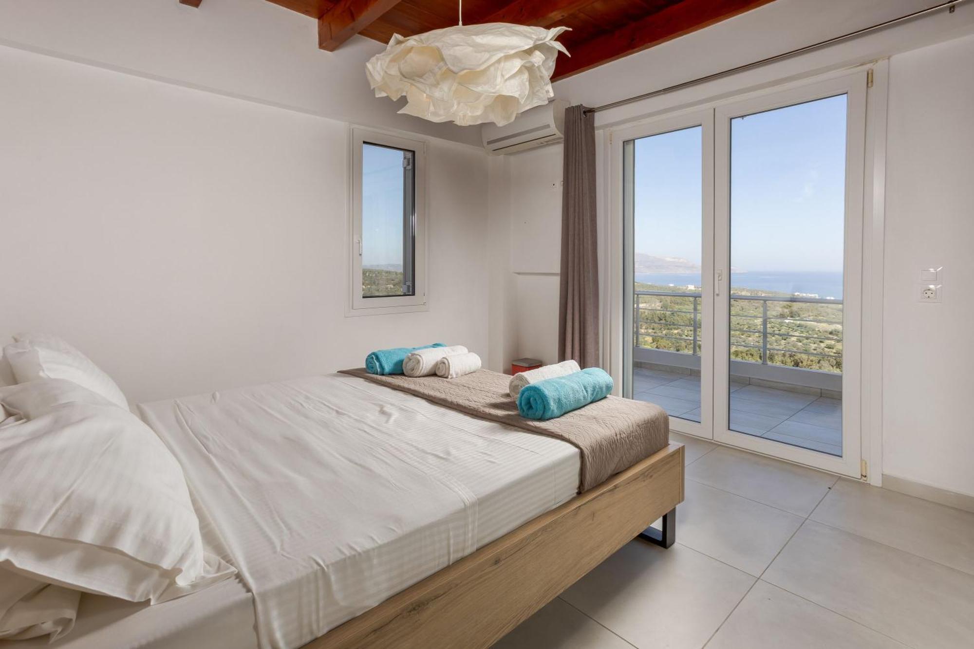 Villa Konstantinos Hilltop Vineyard Escape อัลมีรีดา ภายนอก รูปภาพ