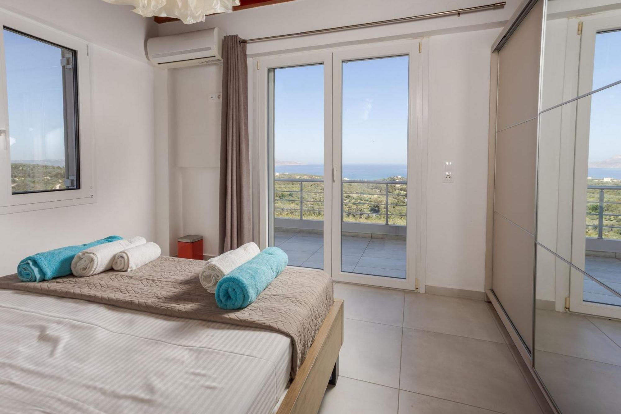 Villa Konstantinos Hilltop Vineyard Escape อัลมีรีดา ภายนอก รูปภาพ